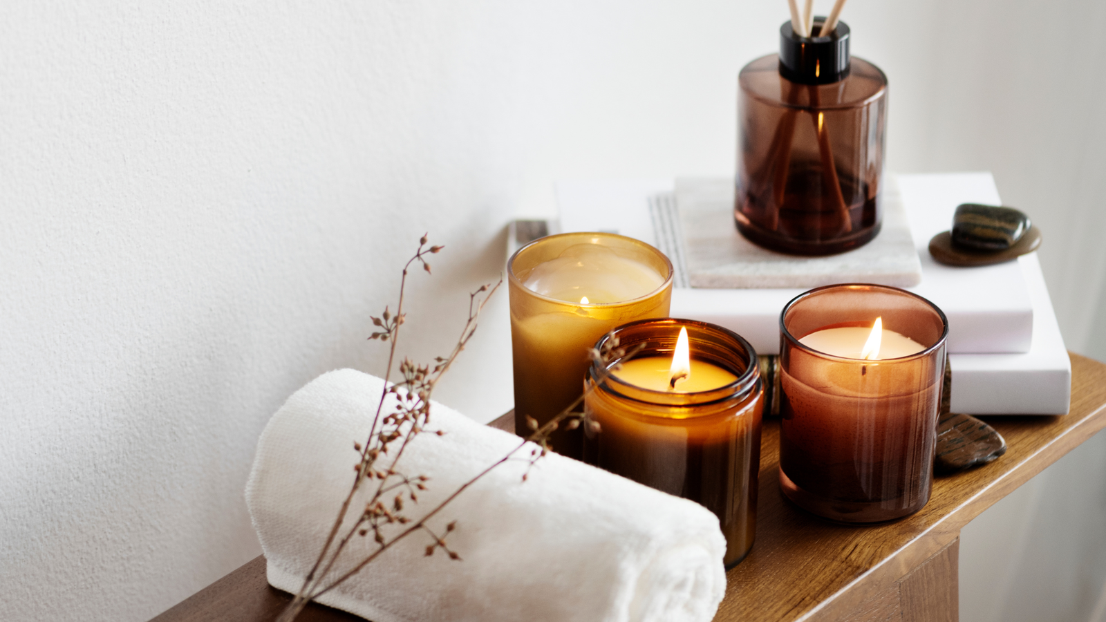 Leia mais sobre o artigo Aromaterapia Noturna: Essências que Potencializam o Descanso